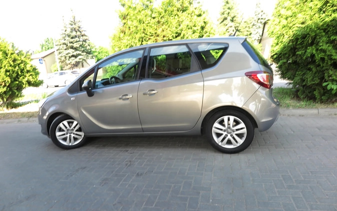 Opel Meriva cena 29900 przebieg: 160000, rok produkcji 2015 z Goleniów małe 562